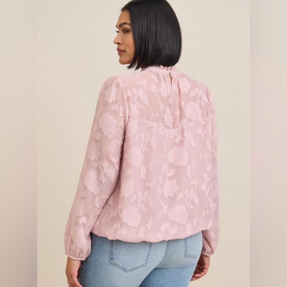 Torrid Chiffon Clip Floral Bubble Hem Blouse Size 2 - Picture 4 of 7